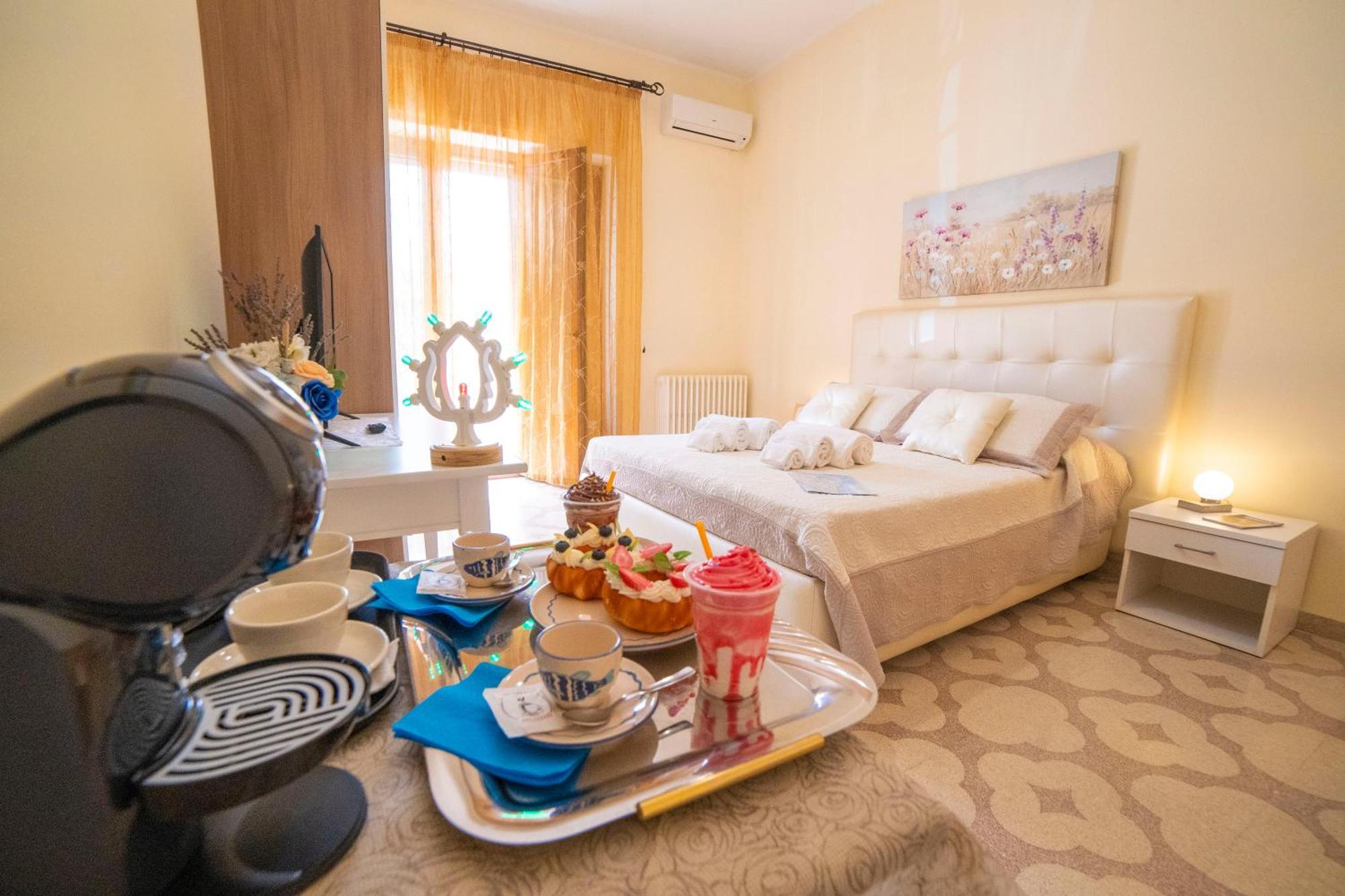 B&B A Due Passi Otranto Eksteriør billede